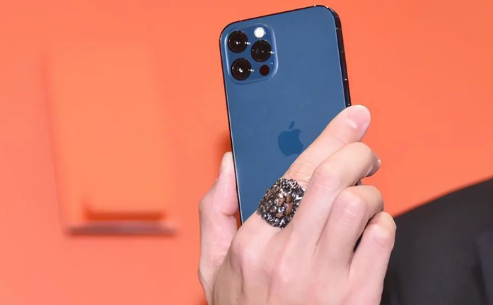 定兴苹果手机维修分享iPhone12系列重启方法教程 