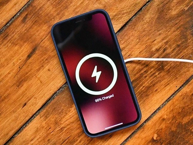 定兴苹果手机维修分享iPhone 12可以随便充电吗 